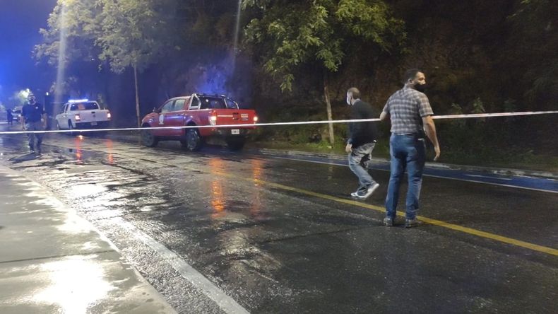 Gran despliegue en el Dique El Jumeal para rescatar al pescador