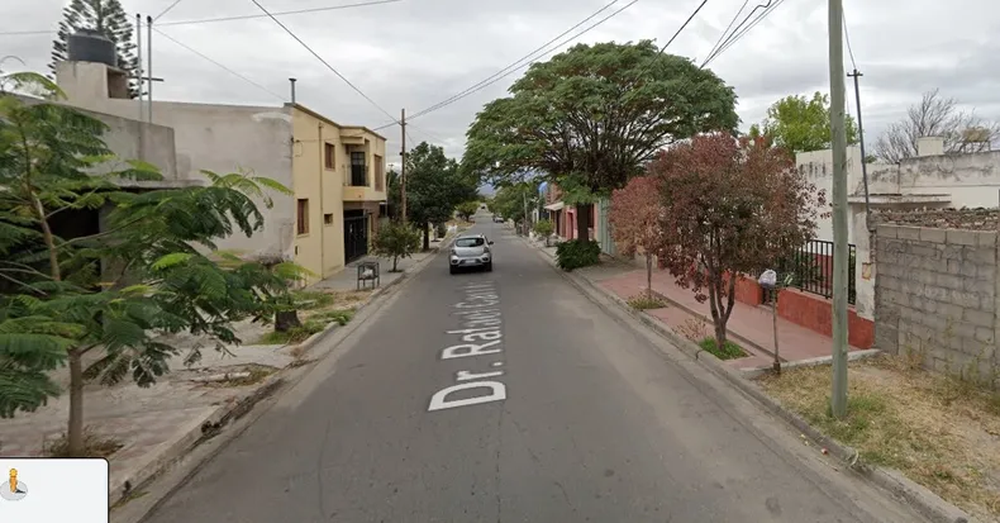 Pasaje Rafael Castillo al 300, entre Conessa y Lavalle.&nbsp;
