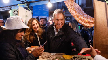 Daniel Scioli y Victoria Tolosa Paz se mostraron juntos en un acto