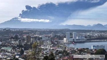 se reune el comite de emergencias en bariloche por el volcan calbuco