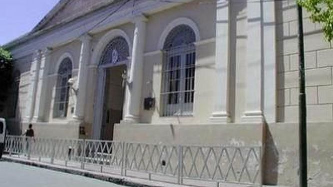 Alumnos protagonizaron una pelea y uno terminó fracturado