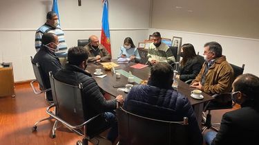 Conforman sociedad mixta para operar el Frigorífico Chumbicha