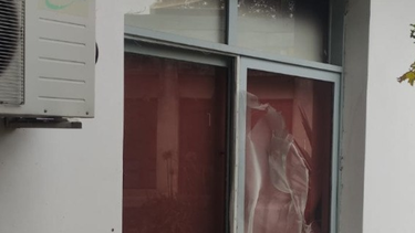 increible: anuncio despidos y se escapo por la ventana