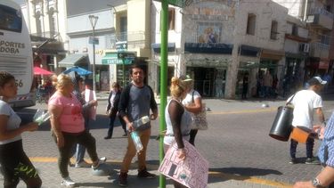 Se prendió fuego frente al Tribunal Federal por su hijo detenido por drogas