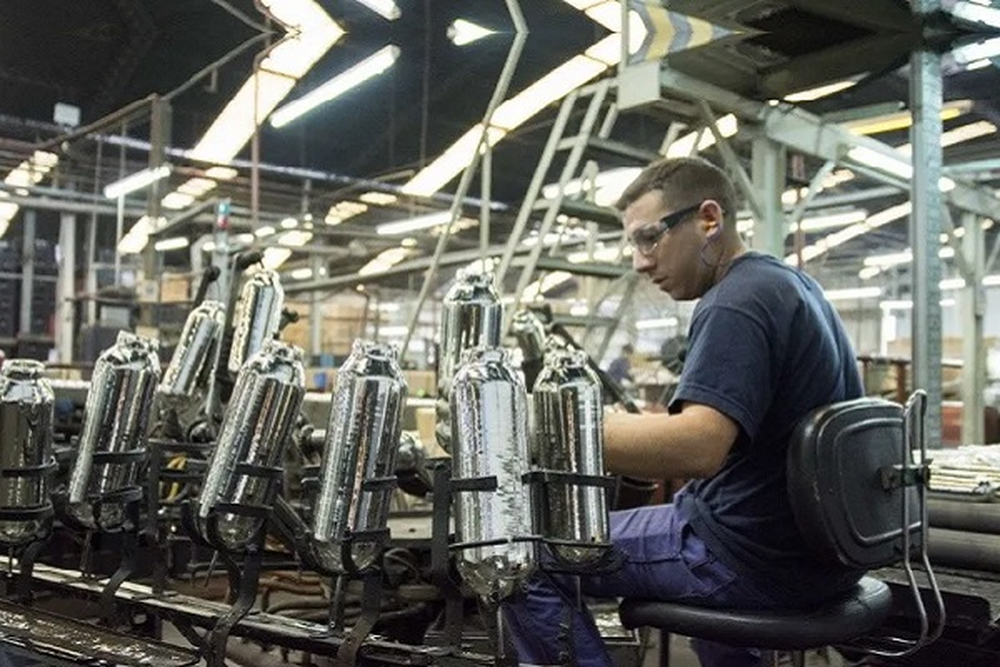 Las pymes industriales están a un paso de despidos masivos por la política economíca libertaria.&nbsp;