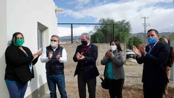 Jalil entregó viviendas y anunció un plan habitacional