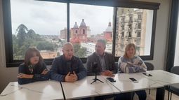 Conferencia de prensa. El secretario de Cultos de la Nación, Francisco Sánchez, junto a diputados del LLA.