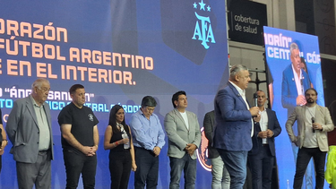 claudio tapia anuncio un nuevo torneo profesional para el futbol argentino: cada provincia tendra un equipo