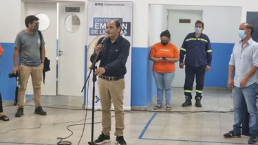saadi presento el primer centro movil de emision de licencias del pais