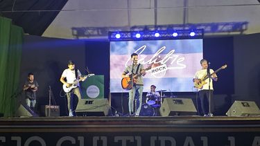 Es un himno que busca transmitir un mensaje de identidad y orgullo nacional