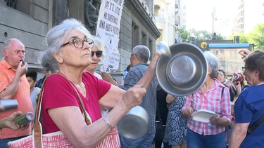 milei aprobo otro recorte de partidas para jubilados y pensionados