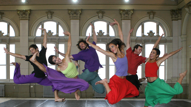 Meraki en comunión: 1º encuentro de danzas independientes