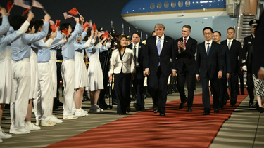 trump llego a china en una cumbre clave marcada por tensiones con iran y el comercio global