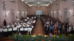 80 nuevos profesionales en la FACEN
