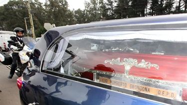 el ultimo adios a julio grondona: su cuerpo llego al cementerio de avellaneda