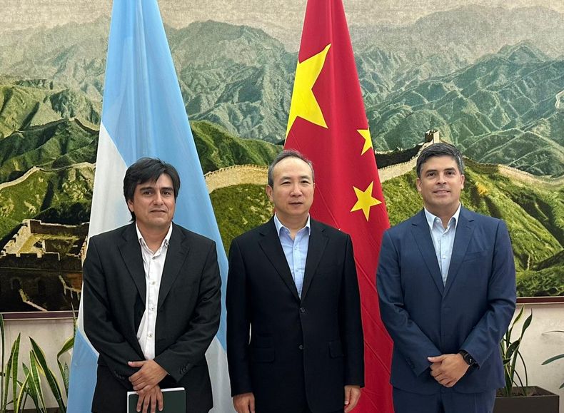 Invitan al embajador de China a Catamarca