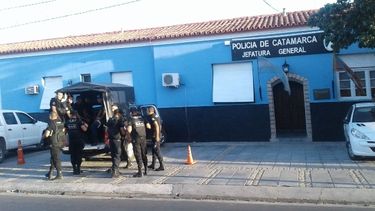 Temen por la vida de una joven víctima de violencia por parte de un policía