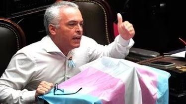 soy maricon y me la banco: el descargo del diputado paulon contra el discurso de milei en davos