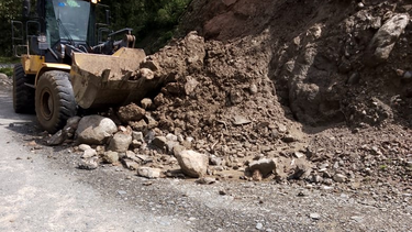derrumbes en la cuesta del clavillo dejaron intransitable un tramo de la ruta provincial 48