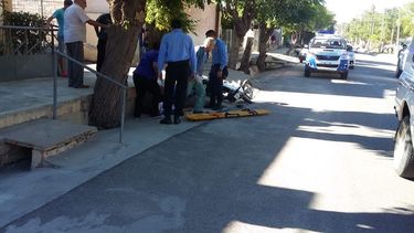 Motociclista fue derivado en grave estado al hospital San Juan