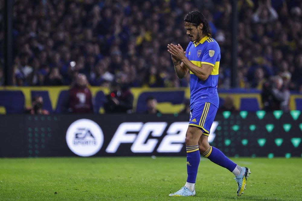 De entrada. El uruguayo Cavani será titular en el Xeneize en su debut en el certamen local.
