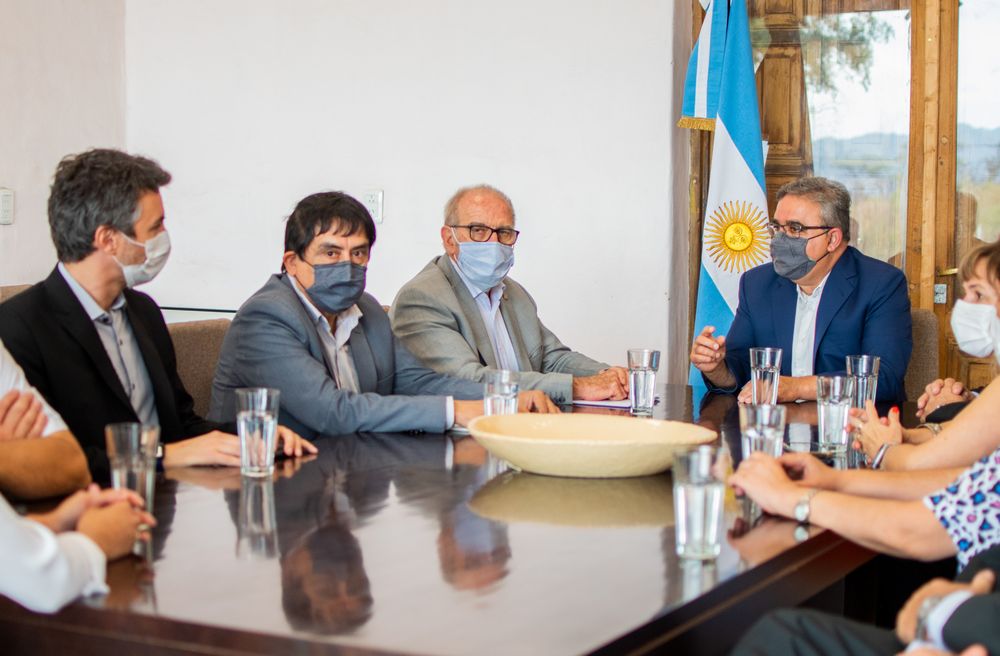 Reunión. Raúl Jalil recibió al decano de la Facultad de Medicina de la UNT.&nbsp;