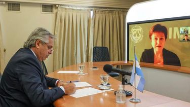 Las negociaciones con el FMI siguen, en una semana clave.
