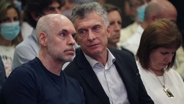 “Me da mucho orgullo haber caminado con él estos más de 20 años, dijo el candidato a presidente.