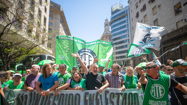 el gobierno aseguro que redujo mas de 33 mil puestos en el estado