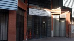 Detienen a tres delincuentes y al policía que les disparó