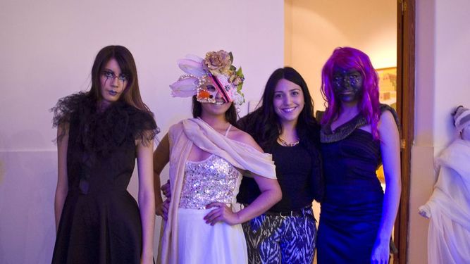 Máscaras y maquillajes como cierre de cursos de formación artística