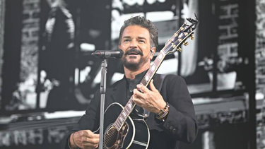 ricardo arjona anuncio la reprogramacion de su gira por sudamerica