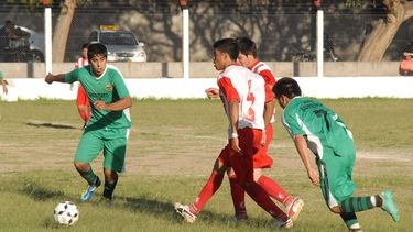 surenos acaricia el titulo en las chacras