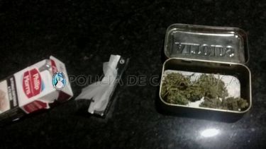 Sorprenden con droga a tres adolescentes en un auto