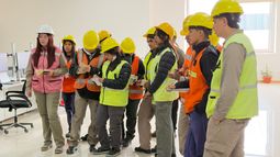 Estudiantes de Belén recorrieron la planta de Zijin-Liex en Fiambalá Estudiantes de Belén recorrieron la planta de Zijin-Liex en Fiambalá