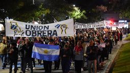Empleados autoconvocados cuestionaron con dureza a los gremios oficiales