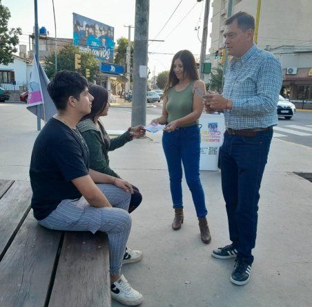 Propuestas. Cristian Moyano y Jéssica Nieto, en el circuito 7.&nbsp;