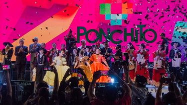 Comenzó el Ponchito y la XV Feria Provincial del Libro