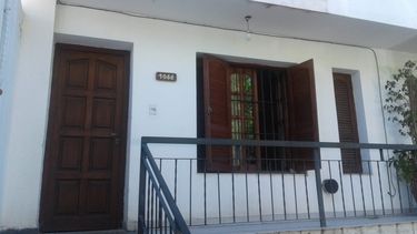 Violento robo armado a un docente en pleno centro