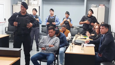Banquillo. Los sospechosos por el crimen de Fernando Reyes rindieron cuentas ante un juzgado popular.&nbsp;