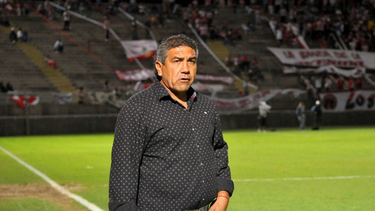 roque ferreyra fue oficializado como nuevo dt de villa cubas