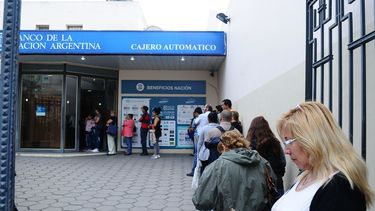 Estiman caída del 8% en los salarios y prestaciones sociales