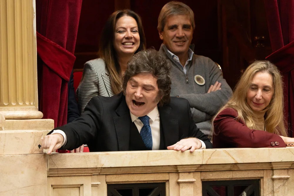 Lapidario informe de Financial Times sobre Javier Milei: Golpeado por escándalos y desaceleración económica