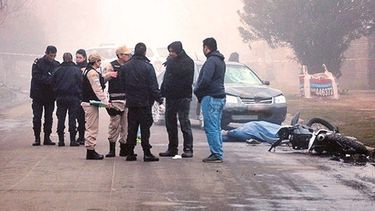 Hermanos aplastaron con su auto a delincuente