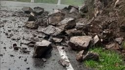 Tránsito interrumpido en la Cuesta El Portezuelo