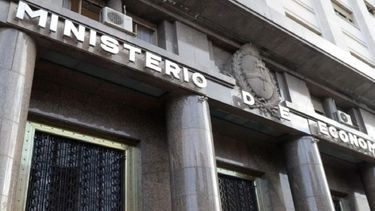 en la primera licitacion del ano, el gobierno capto casi $3,49 billones