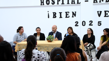 zampieri presente en la apertura de la capacitacion en emergencia pediatrica en andalgala