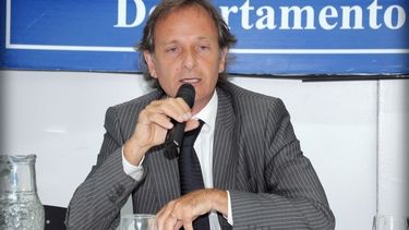 investigan si dehlon fue inducido a suicidarse