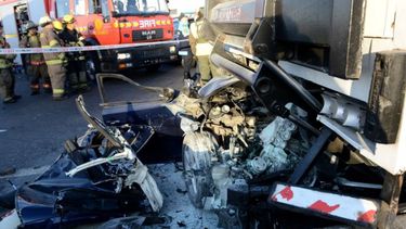 Murieron tras chocar mientras los perseguía la policía.&nbsp;
