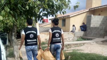 hallaron el arma homicida y ropas ensangrentadas